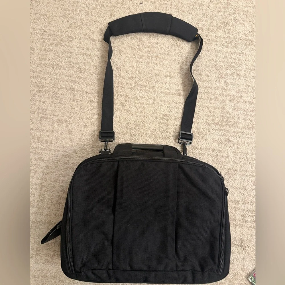 Brenthaven Black Shoulder Travel Laptop Bag with luggage strap Y2K, office